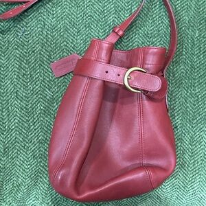 VTG COACH 4156 RED LEATHER BELTED POUCH SHOULDER, CROSSBODY BAG